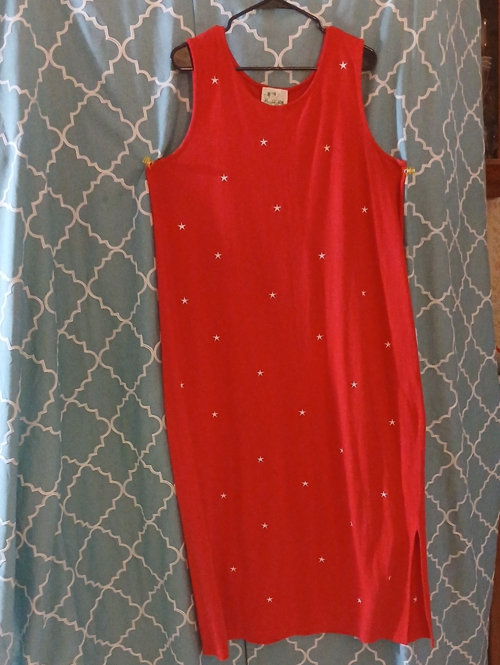 Quacker Factory Red Sleeveless Tshirt Maxi Dress with Small White Stars